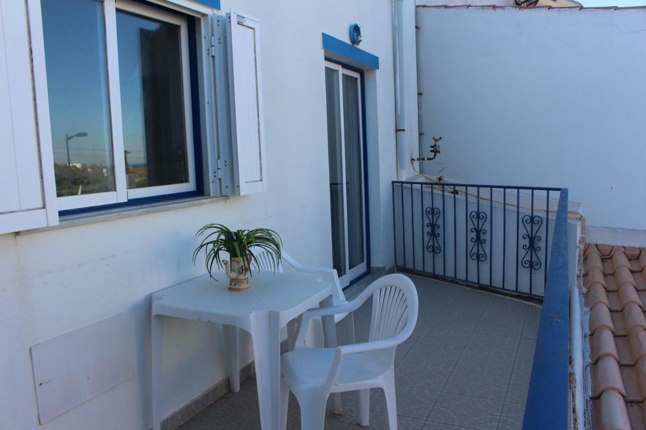 Oceanus Room With Private Kitchen, Bathroom And Terrace 300M From The Beach Sagres Kültér fotó